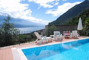 B&B Villa Fior Di Loto Limone sul Garda Buitenkant foto